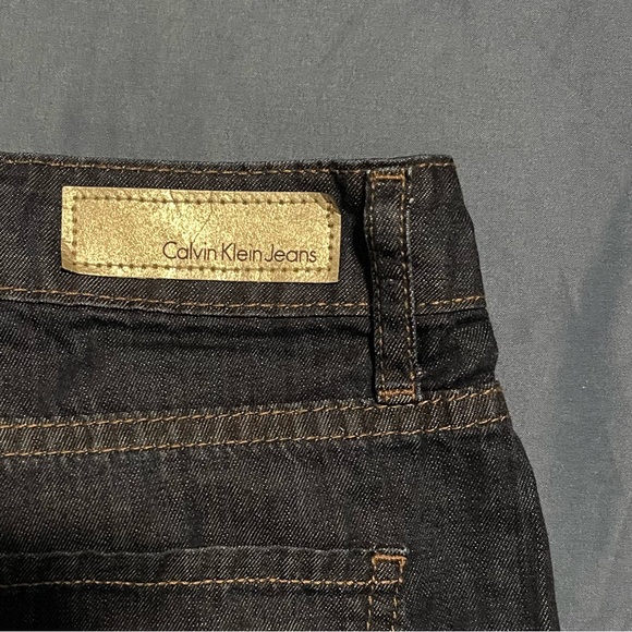 Calvin Klein denim shorts - Picture 3 of 6